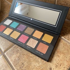 BOXYCHARM PALLET